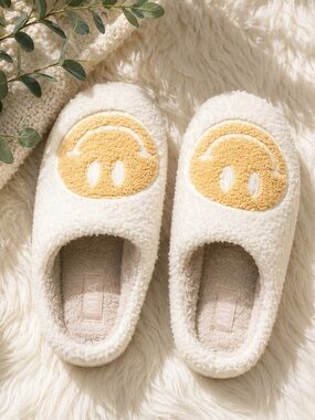 Cozy Cream Smiley Face Plush Slippers Soft Lounge Slides